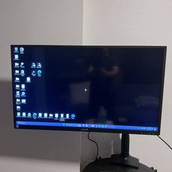 40 Inch LED Monitor and Monitor Arm