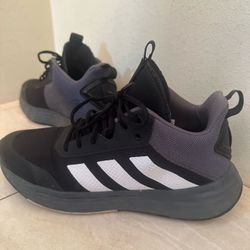 Adidas Tenis Shoes