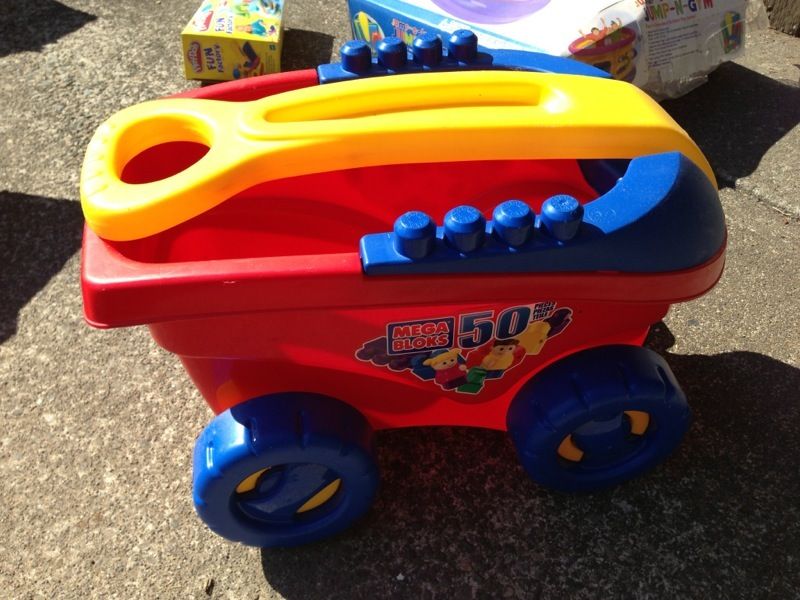 Toy wagon for kids