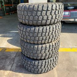 TAKES OFFS 35X1250R20 LIKE NEW DOT2020