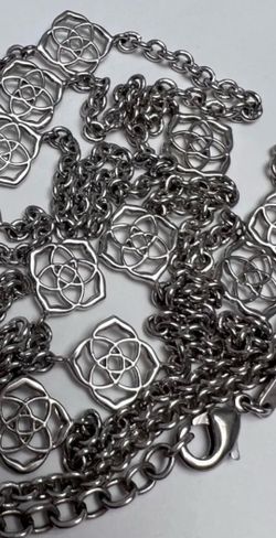 Kendra Scott SilverChain Necklace with Rose Motifs