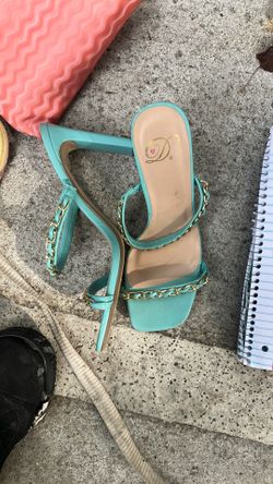 Delicious Shoes Block High heel sandals