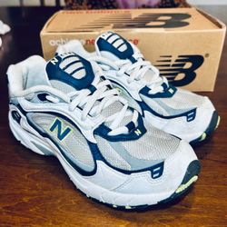 New Balance 410 Running Shoes Size Women’s 7.5 / Men’s 6 (# CW410WL)