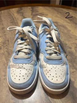 Girls Athletic Nike Shoes-Size 6.5