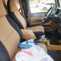 Jeep Wrangler Sahara 