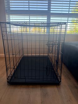 Wire dog crate
