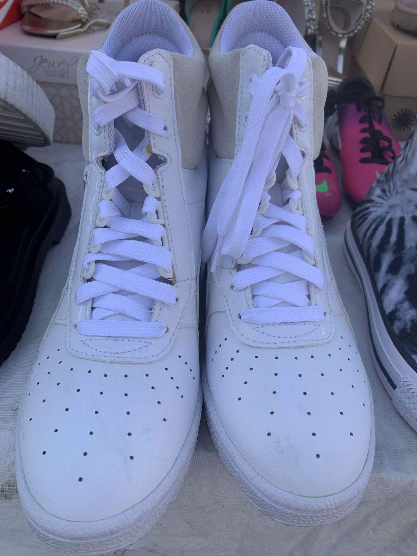 Women’s Suede High Tops Pumas