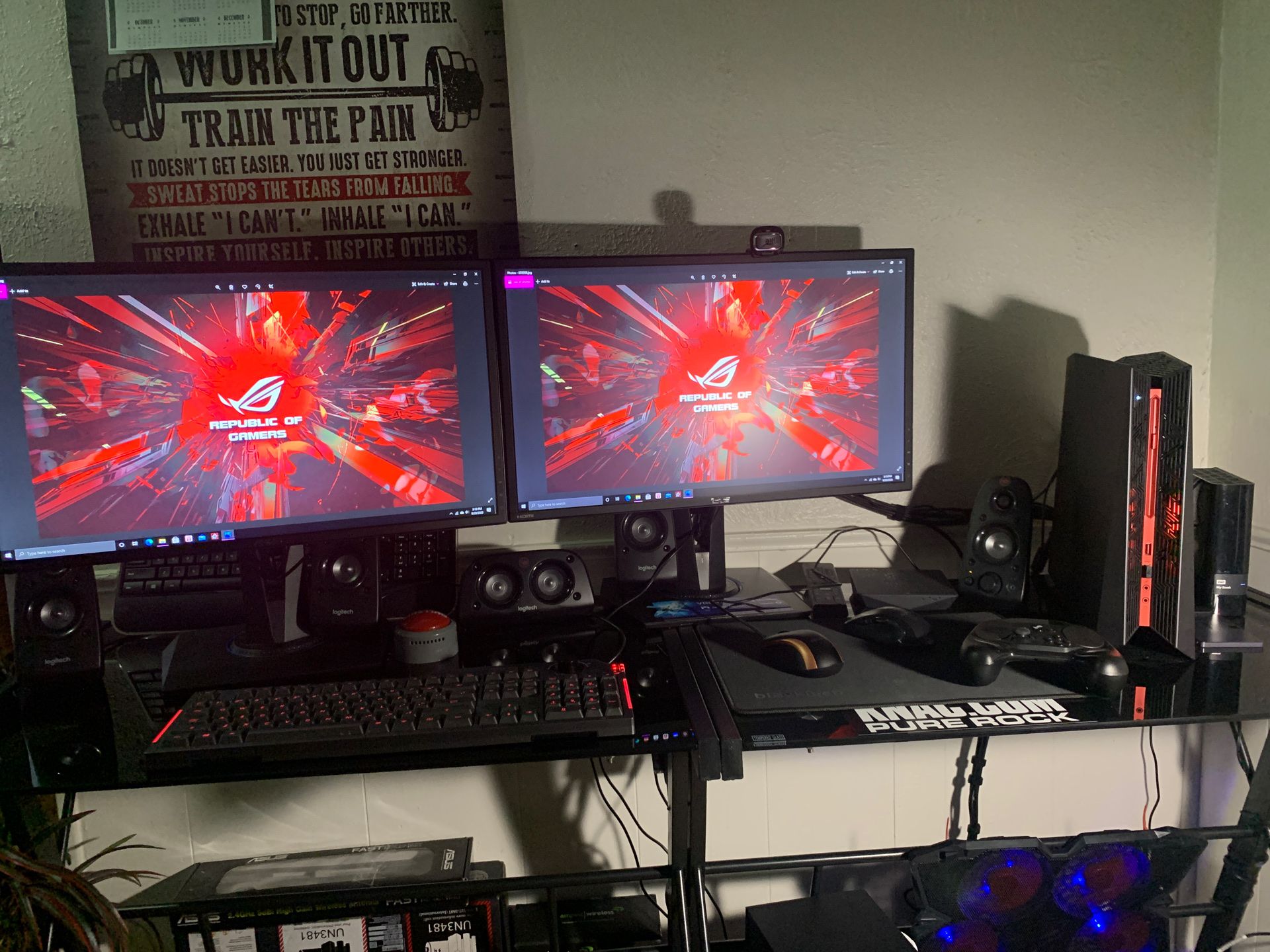 Asus ROG - G20CI -ASUS GAMING SYTEM 2-dual monitor and glass L shape desk or I can do a trade .