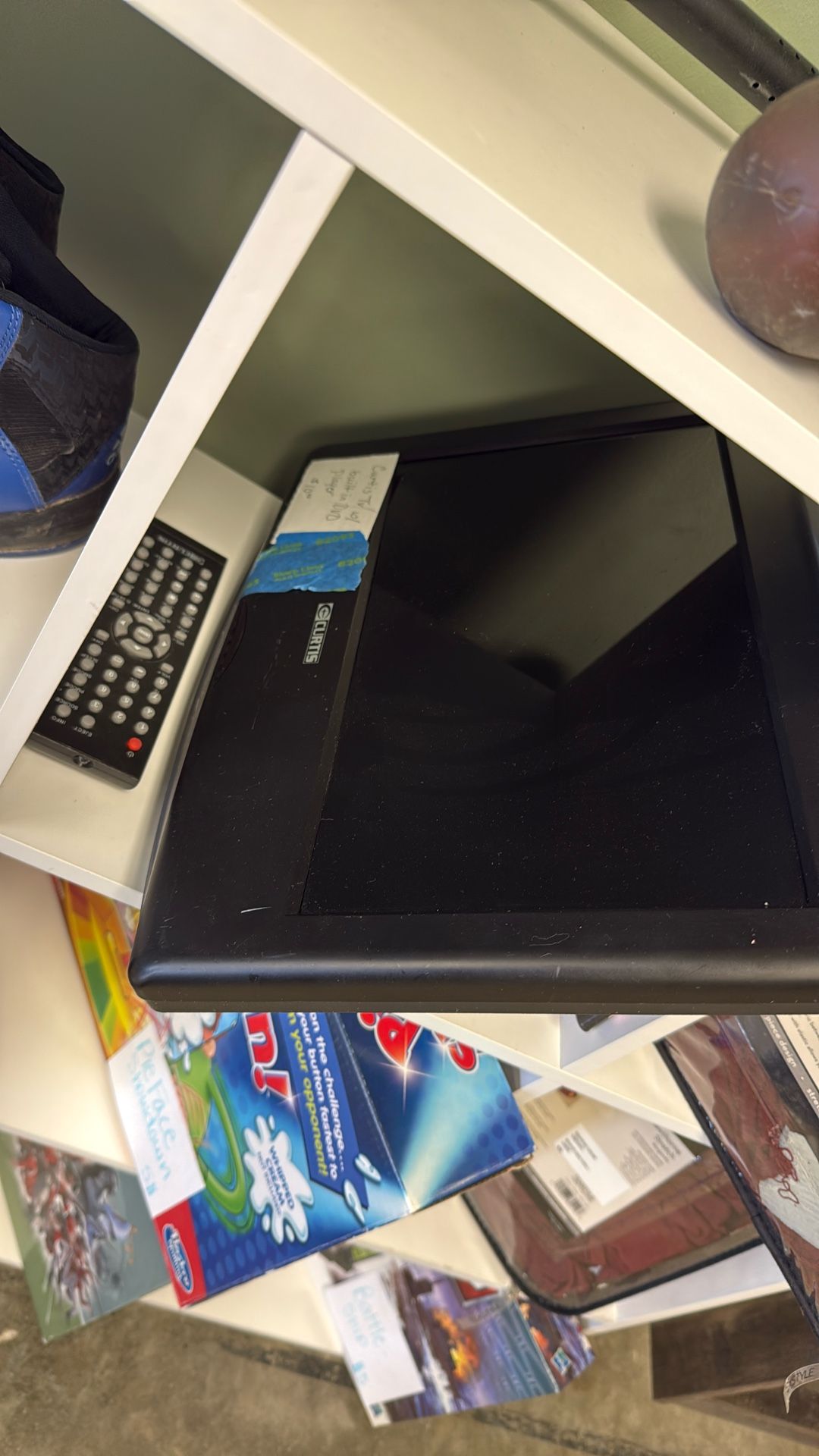Curtis Tv W Built In DVD Player