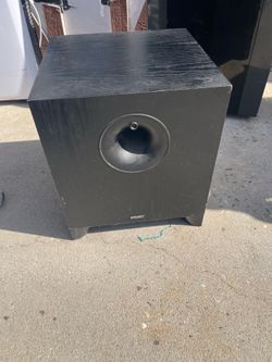 Powerful black Energy ESW-10 powered subwoofer.