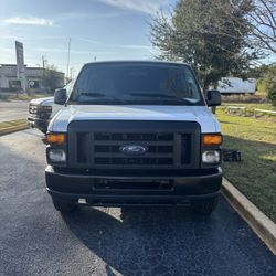 2011 Ford E-150