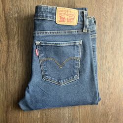 Women’s Levi’s.          Levi’s De Mujer