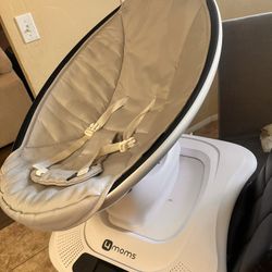 4moms MamaRoo Multi-Motion Swing 