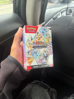 Pokémon Scarlet & Violet Prismatic Evolutions Booster Bundle