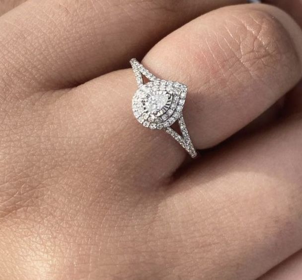 White Gold Pear Diamond Ring