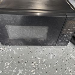 1000 Watts Microwave 