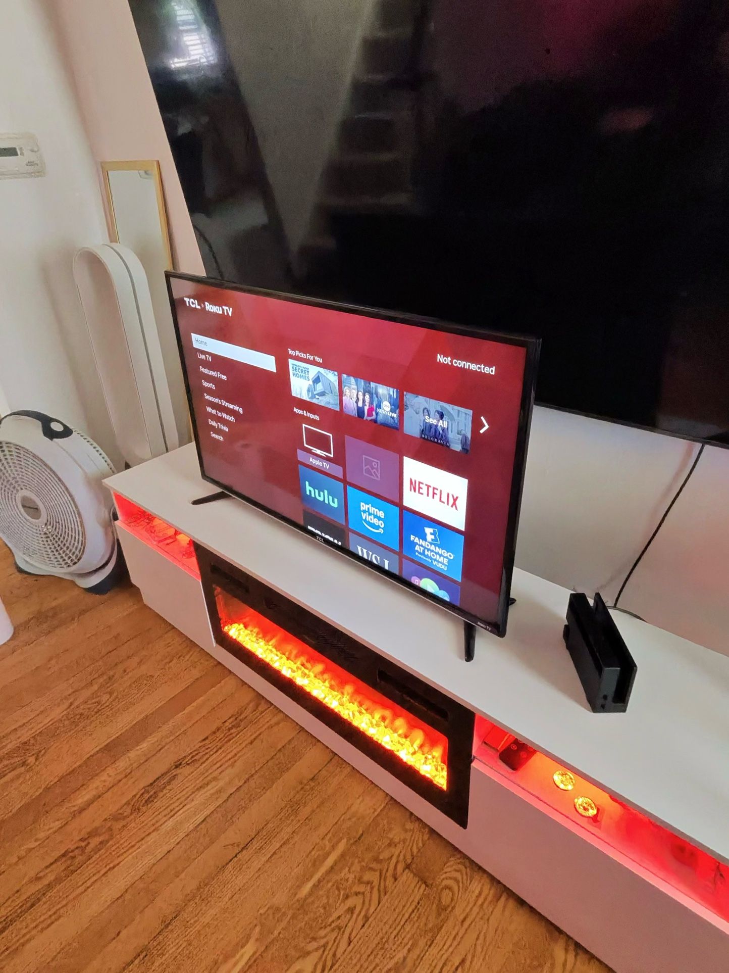 40 “Roku Smart Tv 