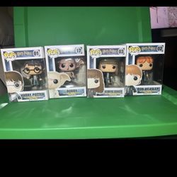 Harry Potter Funko Pop Bundle. Harry,Hermione,Ron,Dobby 