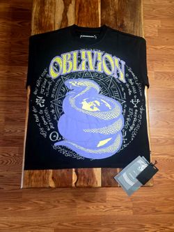 Verselli Men's Designer Rhinestone Graphic "Oblivion" Tee. Size Medium