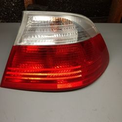 BMW 3 Series  00-03 Driver Side Rear Tail Light