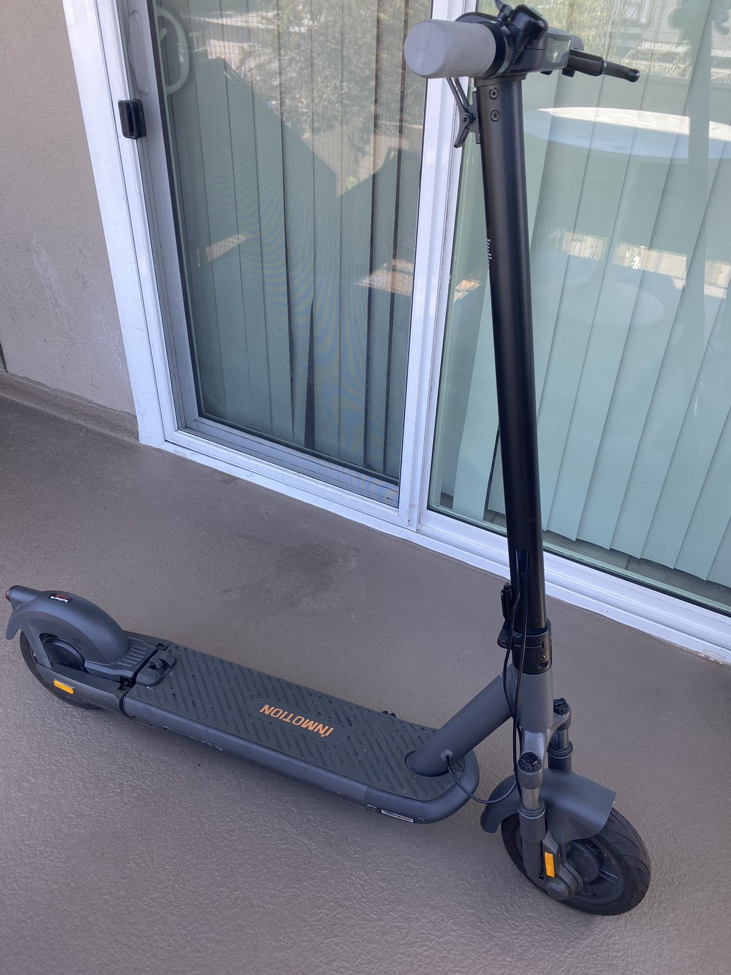 InMotion S1 Black Electric Scooter