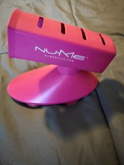 NuMe stand for hair styling tools