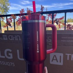 NEW LIMITED Starbucks x Stanley Cup Holiday 2023 Collab (40 oz) Red Tumbler  for Sale in Houston, TX - OfferUp