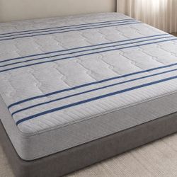 King Size Mattress + Box Spring – Like New – $99 