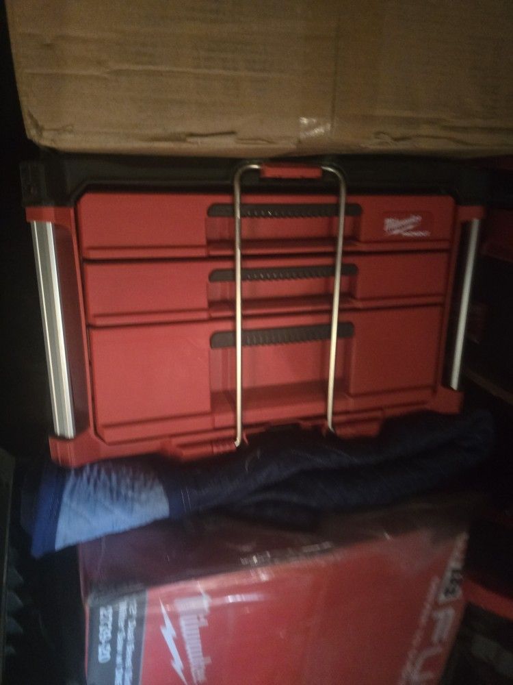 Milwaukee Drawer Box Used Like New
