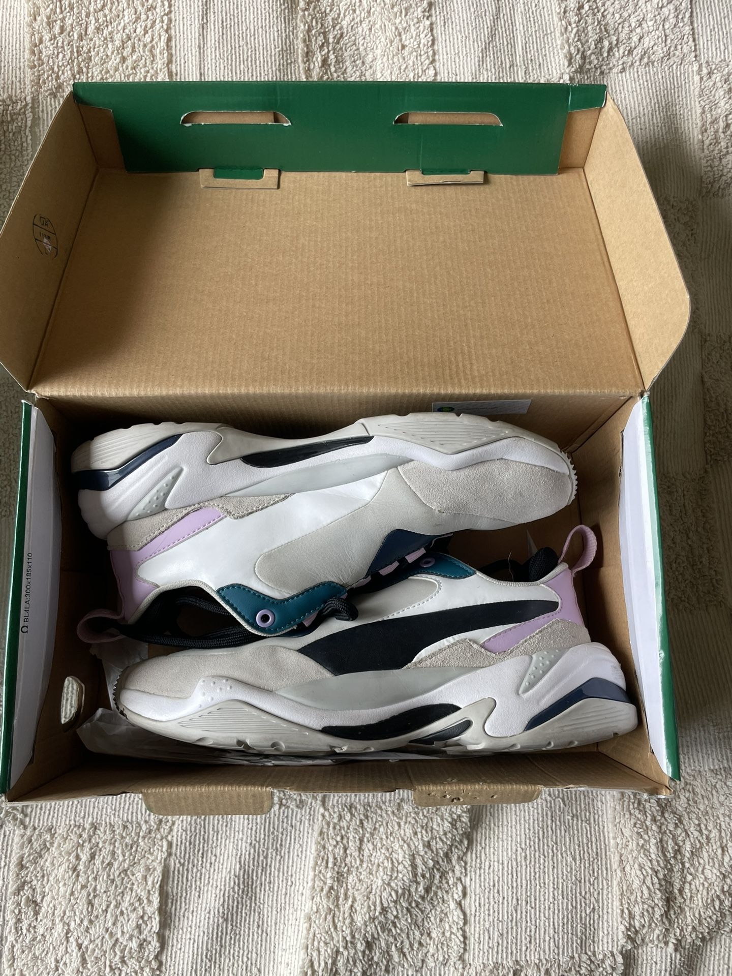 Women’s Puma Thunder Size 7