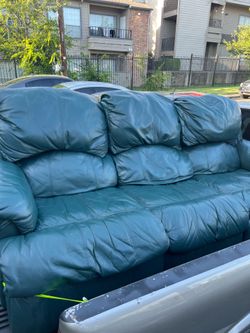 Reclinable couch