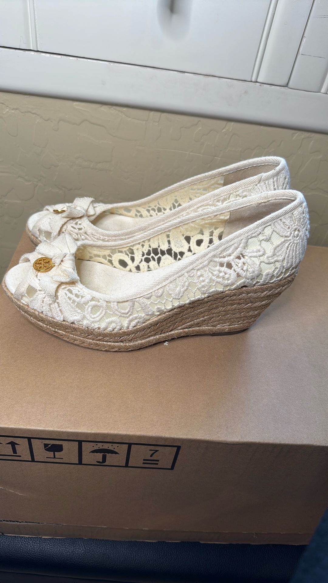 Tory Burch Ivory Crochet Wedge Heel Espadrilles Sz 8 1/2