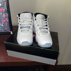 Jordan 11 Legend Blue 
