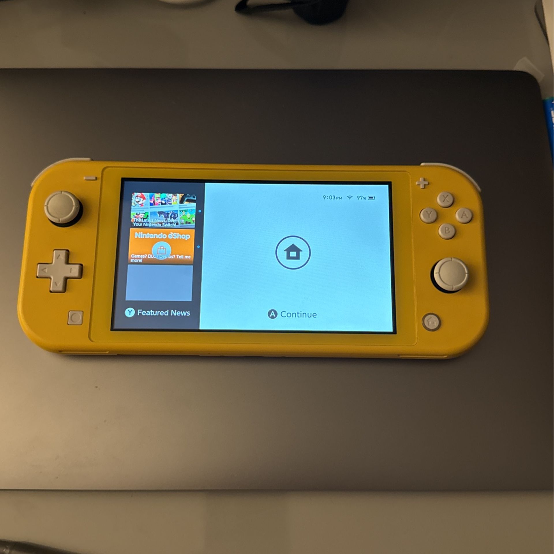 Nintendo Switch Lite Yellow With Power