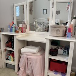 Pottery barn kids vanity Table Plus stool