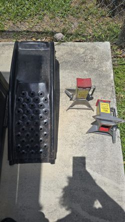 Ramps 2 each with 2 jack stands