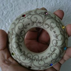 UNIQUE PAPER WEIGHT,  ( FANCY LETTERING OF WORDS OF ENCOURAGEMENT).  PICK ⛏️ UP ONLY