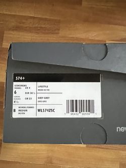 New Balance Platform Women Sz 6