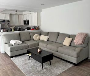 Super comfy L-Shaped Couch