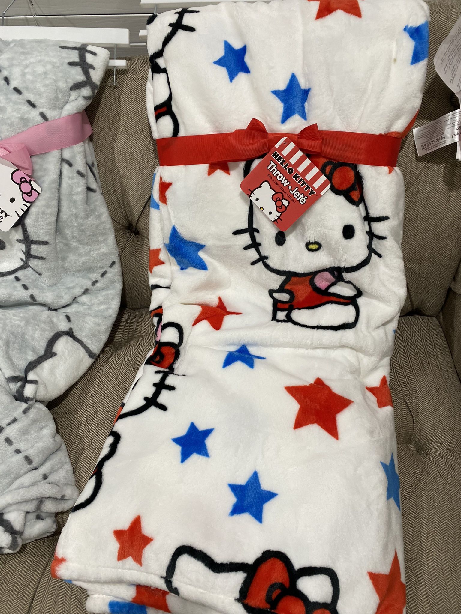 Hello Kitty Throw 