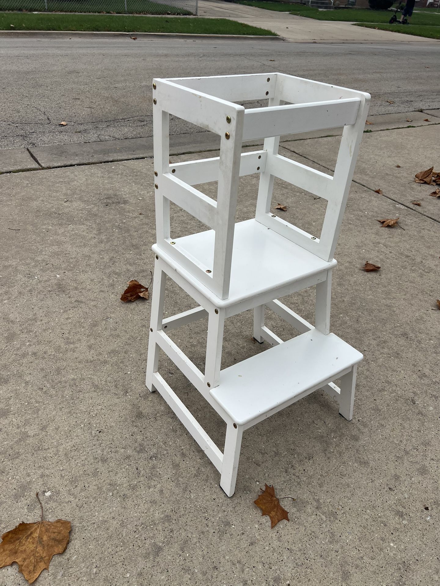 Kids Helping Kitchen Tower