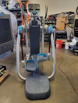 Precor 835 AMT With Open Stride