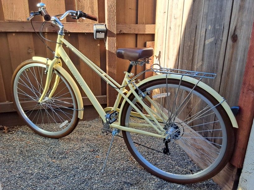 A+ New Beach Cruiser BY Schwinn Admiral Speed Women's Bike