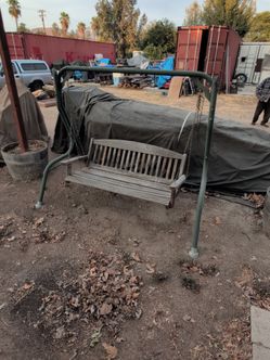 Swing bench