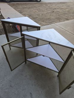 Corner Shelves