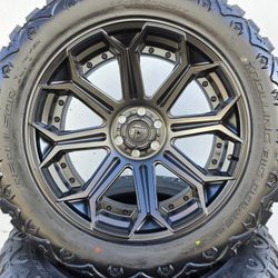 22" Fuel Siege rims/wheels 35x12.50R22 Tires