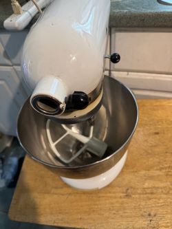 KitchenAid Stand Mixer with Stainless Bowl