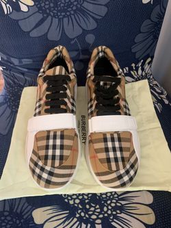 Burberry Male Shoes (read Description)