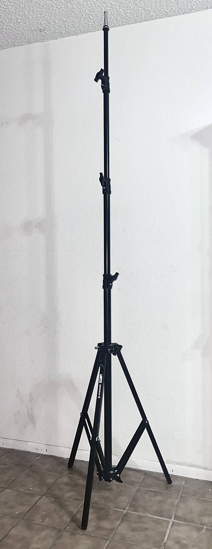 Avenger Baby Stand 45