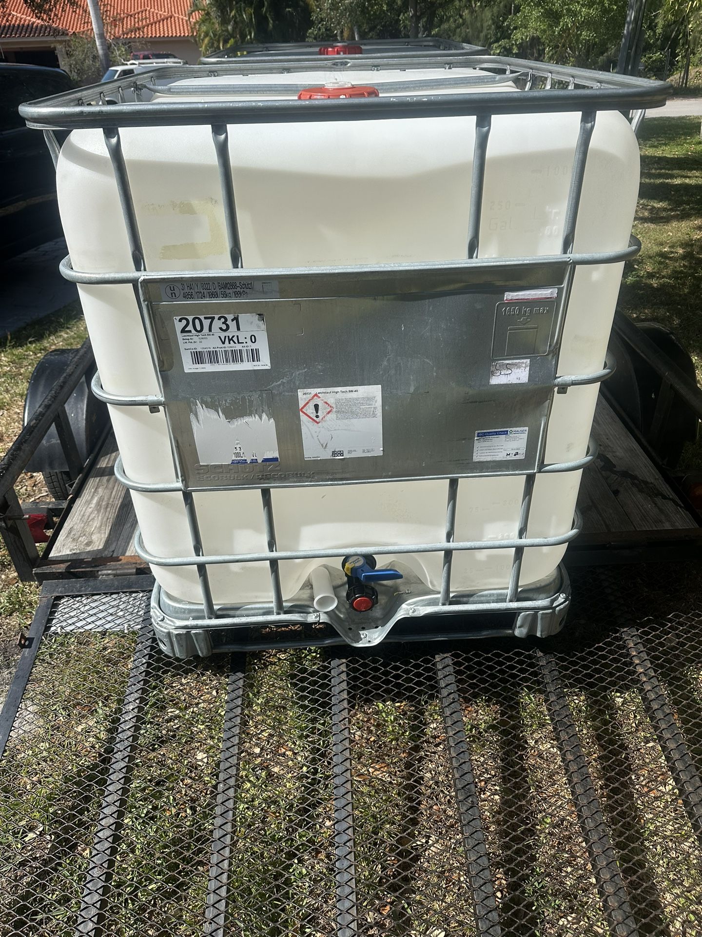 265 Gallon Water Tank 